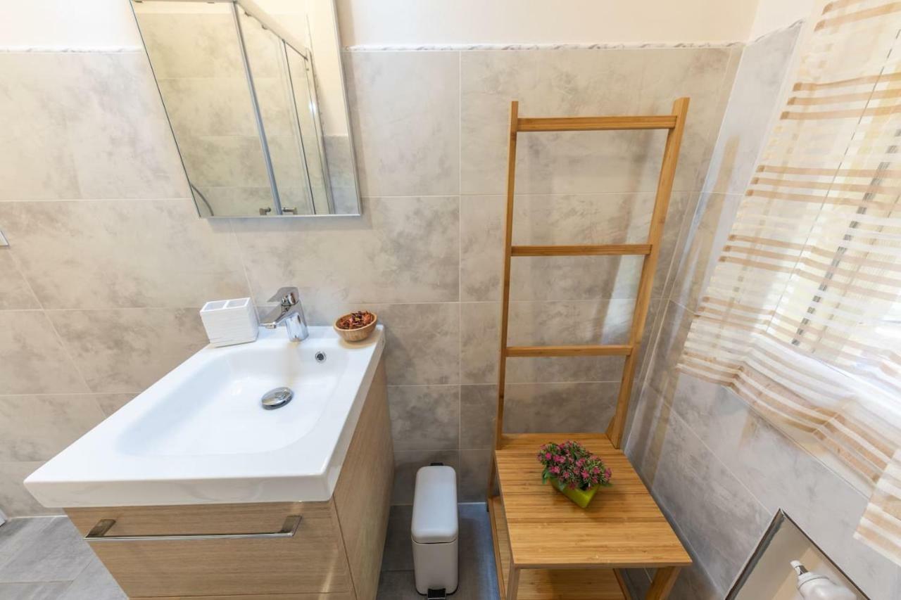 Downtown Bologna Apartment מראה חיצוני תמונה